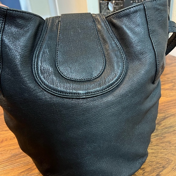 Hogan leather bucket bag - Picture 9 of 10